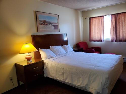 Englehart Motel — Photo 3
