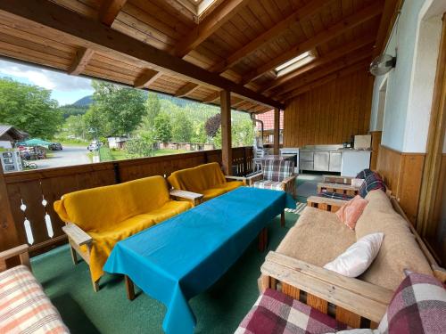 Weissbriach Haus Schwarzenbach 3-Star Guesthouse lobby