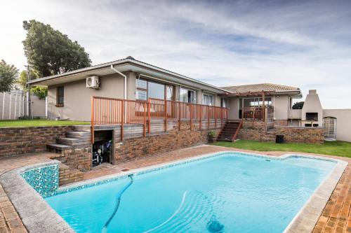 Cornerstone Guesthouse Alk Van Zyl - Tap to explore photos