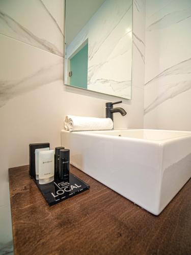 Deluxe Junior Suite image 6