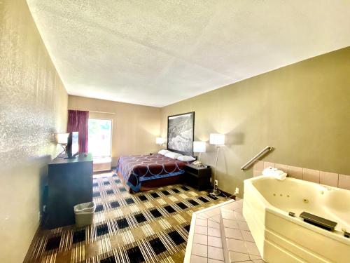 อ่างแช่น้ำร้อน, ซูเปอร์ 8 บาย วินด์แฮม คอนเวย์ (Super 8 By Wyndham Conway) in คอนเวย์ (AR)