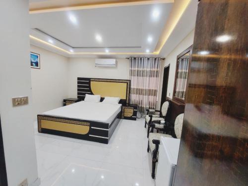 Hotel White Pearl – Lahore, WI