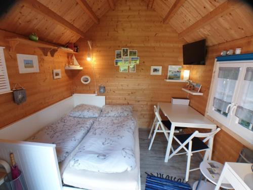 Tinyhouse am Fluss