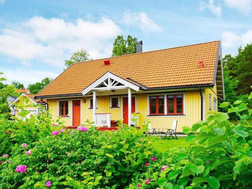4 Star Holiday Home In Adels, Adelsö