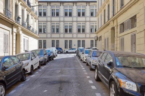 Beautiful flat with balcony in downtown Marseille - Welkeys