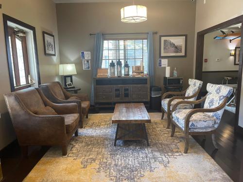 Postmarc Hotel and Spa Suites