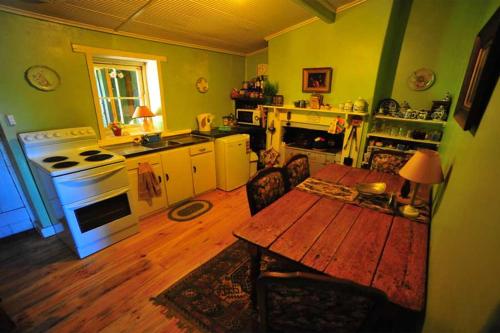 Emma Tiver Heritage Cottage