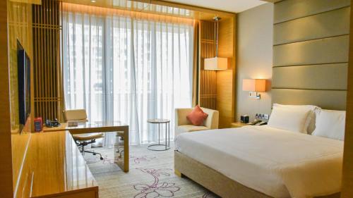 room detail thumbnail 2