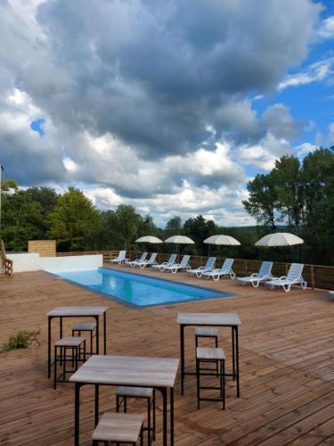 مسبح, Logis Hotels Troglododo in Azay-le-Rideau
