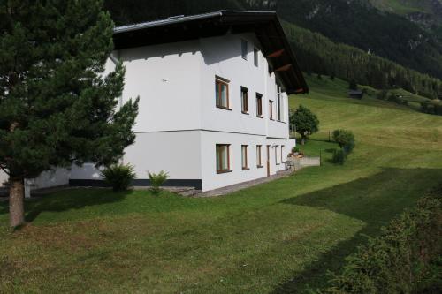 One-Bedroom Apartment with Garden