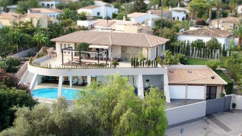  Modern Villa With Large Private Pool, Pension in Costa de la Calma