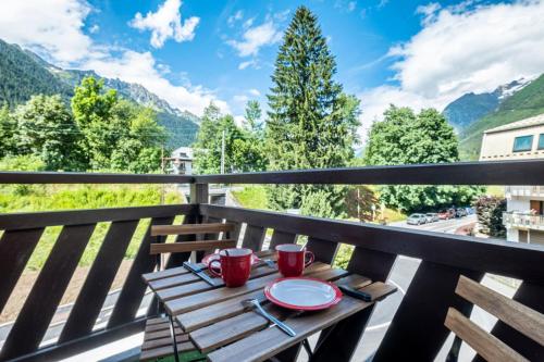 Modern Apt With Balcony In The Center Of Chamonix