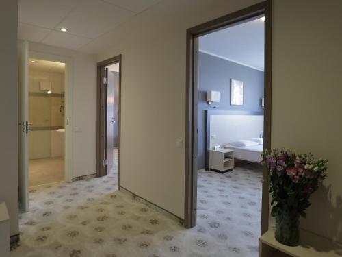 Aurora Hotel Klaipeda - image 2