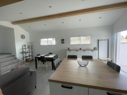 La Tour de l'Hirondelle in Lussas