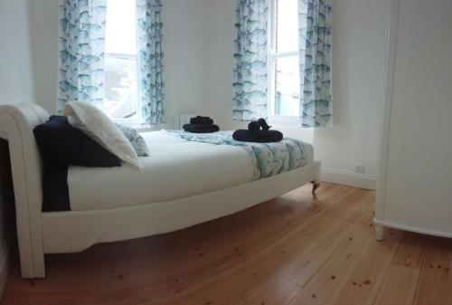 Looe Harbour Apartment, West Looe, Cornwall