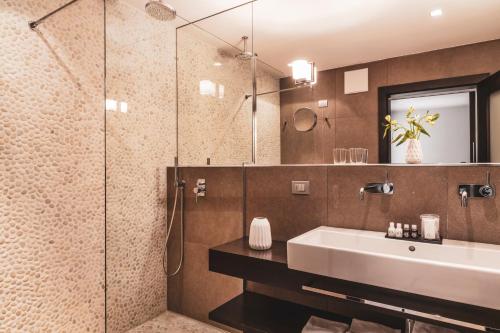 Royal Suite with Mountain View