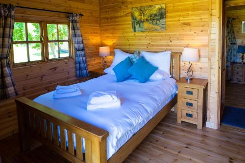 Wall Eden Farm - Luxury Log Cabins and Glamping