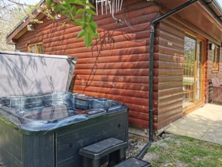 Wall Eden Farm - Luxury Log Cabins and Glamping