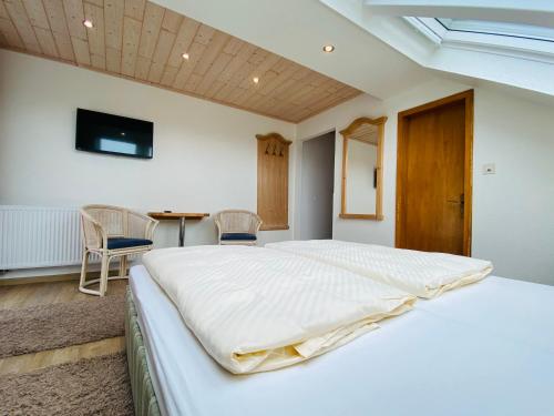 Landhotel Edersee 4