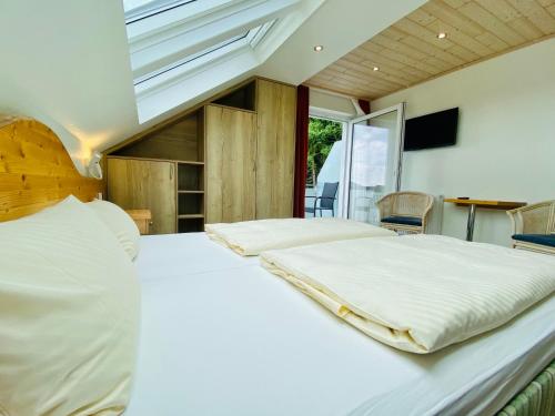 Landhotel Edersee 3
