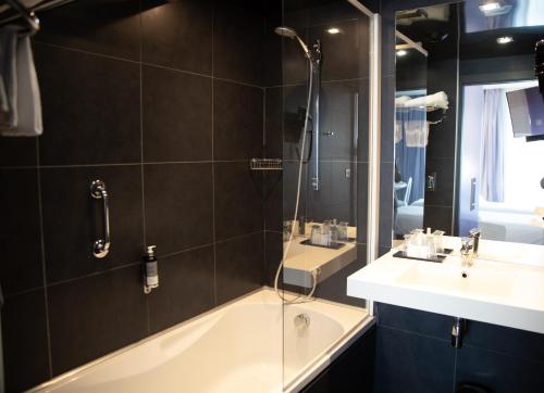 Zenitude Hotel Residences Bassin dArcachon Best Western Plus - Design & Spa Bassin dArcachon is conveniently located in the popular Secary area. The property offers a wide range of amenities and perks to ensure you have a great time. 24-hour 