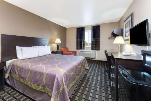 Super 8 by Wyndham Springfield East in Springfield, USA
