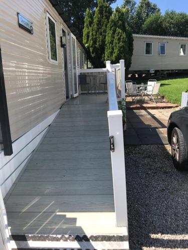 Deluxe 3 bedroomed caravan on Marton Mere with CH DG and decking in Marton