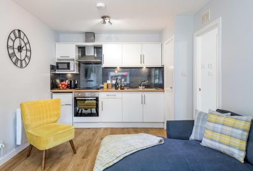 High Range Self-Catering Chalets - image 8