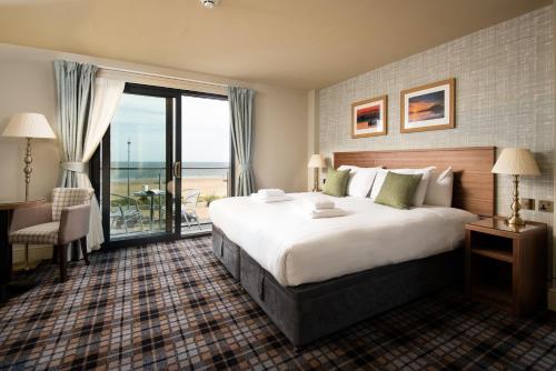1 queen bed