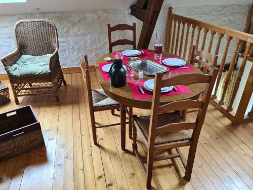 บริการและสิ่งอำนวยความสะดวก, L'Eléphant Heureux (L'Elephant Heureux) in ชาร์สนุย