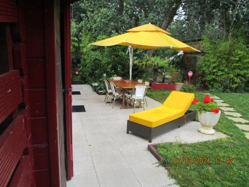 2 bedrooms, 3 beds