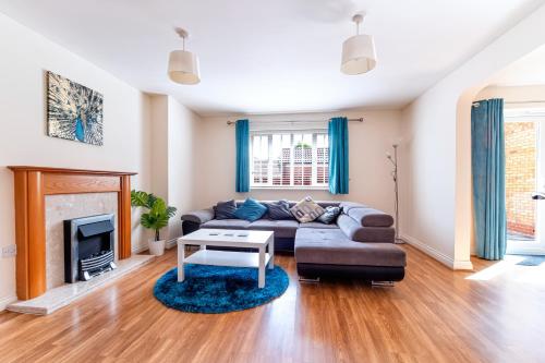 Wye Valley House By TJ Serviced Property Peterborough gîte à louer Queensgate Hotel