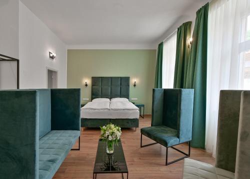 Hotel Garden Court - image 7