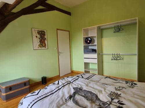 1 queen bed