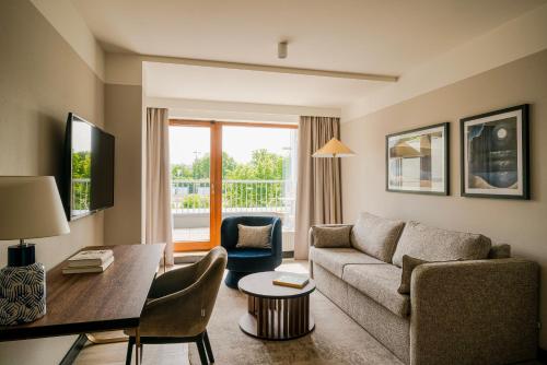 2 bedrooms, 3 beds