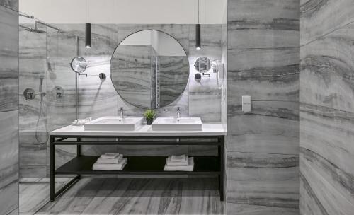 Hotel Garden Court - image 13