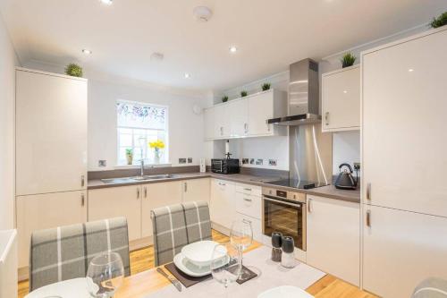 кухня, Stylish & Modern Apartment in Ардерсьєр
