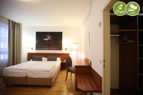 Standard Triple Room Classic image 5