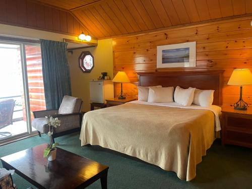 King Room with Lake View