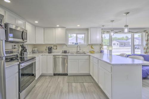 Charming Bridgeton Condo about 2 Mi to Long Lake! - image 6