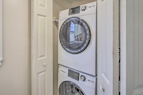 Charming Bridgeton Condo about 2 Mi to Long Lake! - image 10