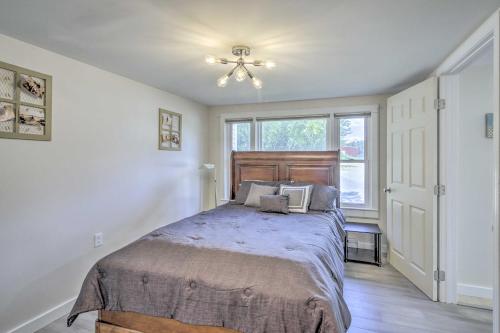 Charming Bridgeton Condo about 2 Mi to Long Lake! - image 11