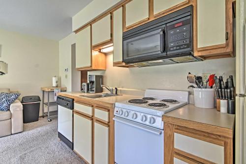 1st-Floor Branson Condo Near Table Rock Lake! - image 3