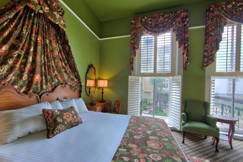room detail thumbnail 1