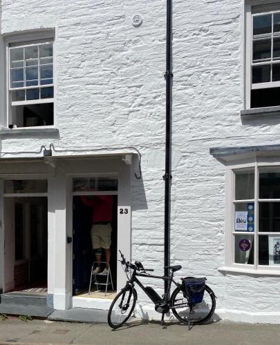 The Attic Apartment, Quay Street Studios Cardigan in Cardigan