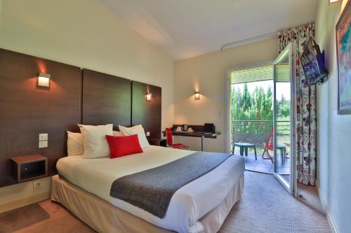 1 queen bed