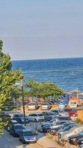  Seaside Luxury Suites by Sarigianni in Paralia