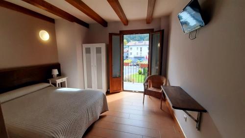 Hostal Lopenea - image 4