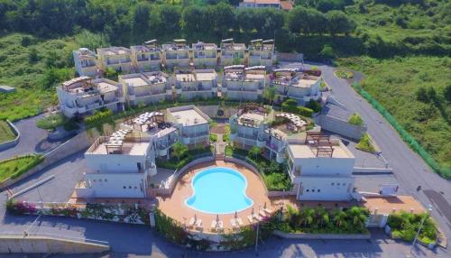 LUX APARTMENT ! SWIMMINGPOOL ! PARKING ! SEPARATE ENTRANCE ! SEPARATE TERRITORY !