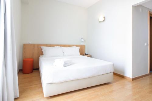 Whe Hotel - image 11